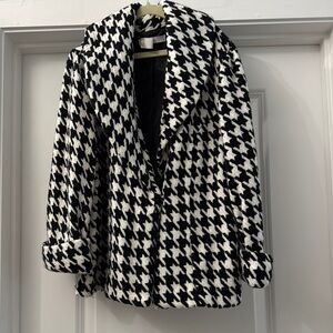 Houndstooth Black and White Women's Coat - Quarter Length Sleeves